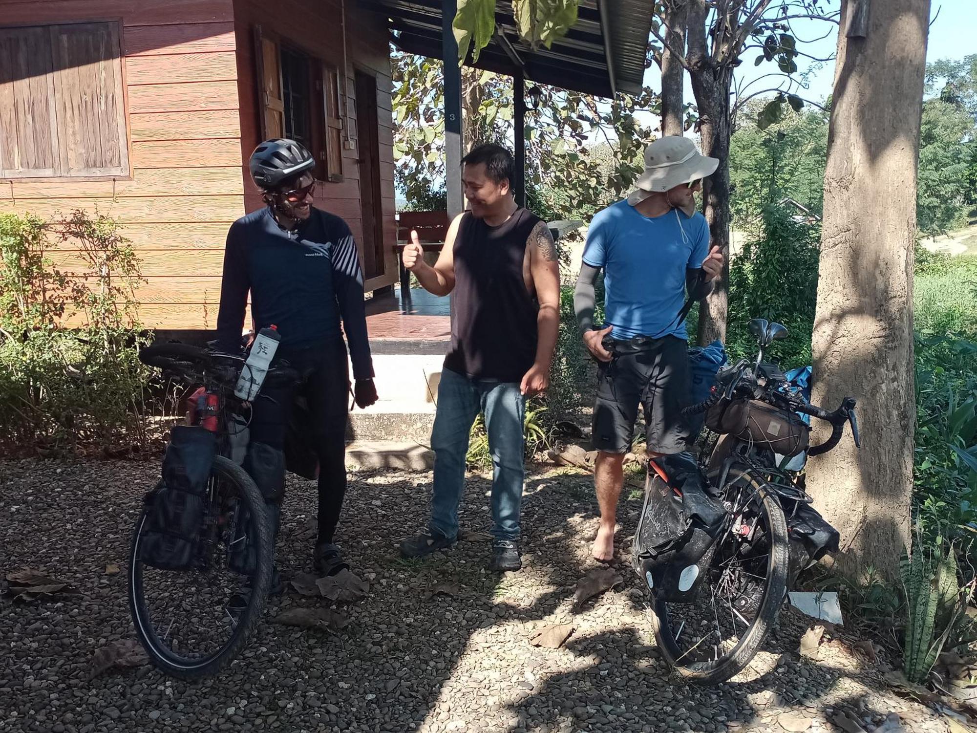 Homestay Sleep & Fishing Pua